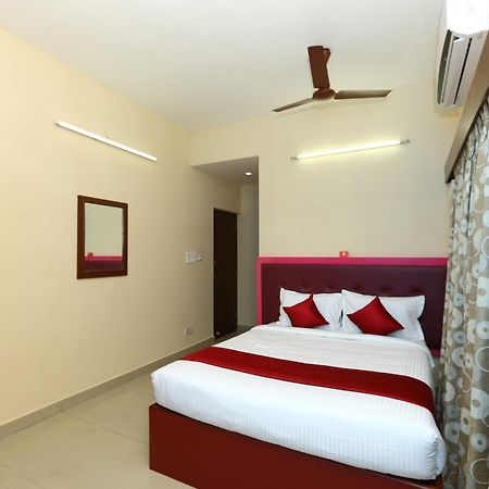 Oyo 8410 Rajeswari Tower Hotel Chennai Exterior foto