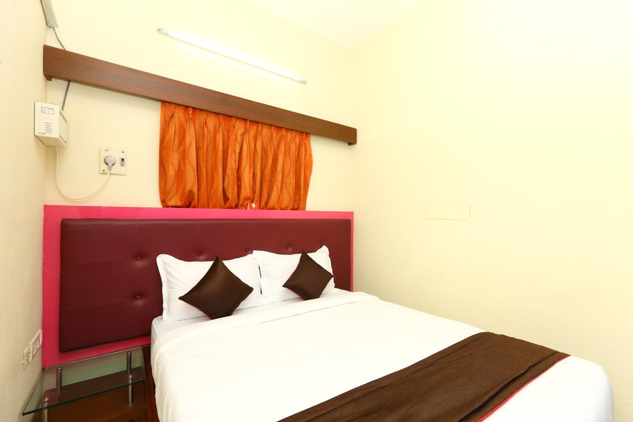 Oyo 8410 Rajeswari Tower Hotel Chennai Exterior foto