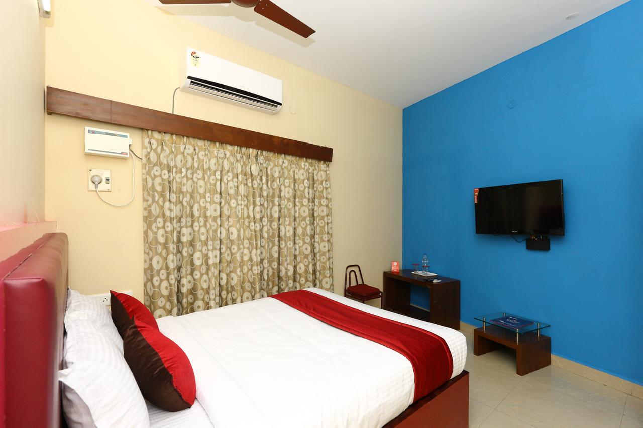 Oyo 8410 Rajeswari Tower Hotel Chennai Exterior foto