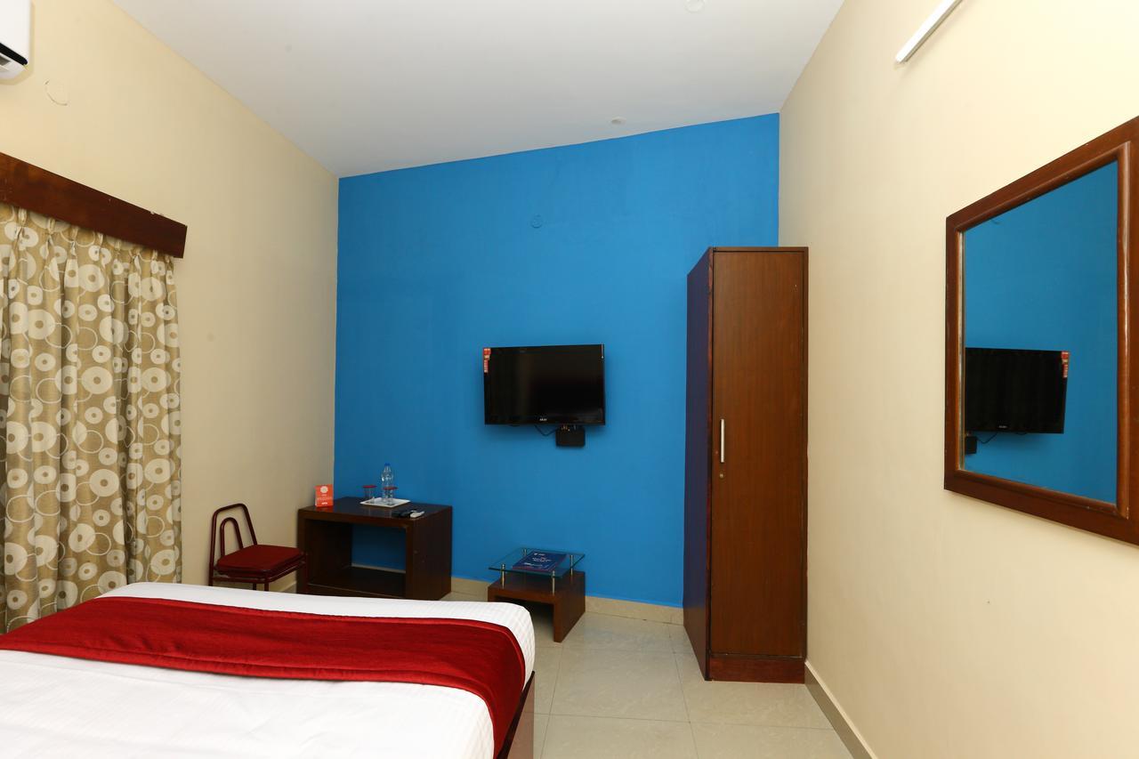 Oyo 8410 Rajeswari Tower Hotel Chennai Exterior foto