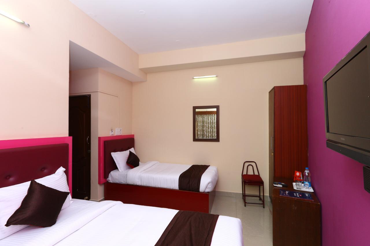 Oyo 8410 Rajeswari Tower Hotel Chennai Exterior foto