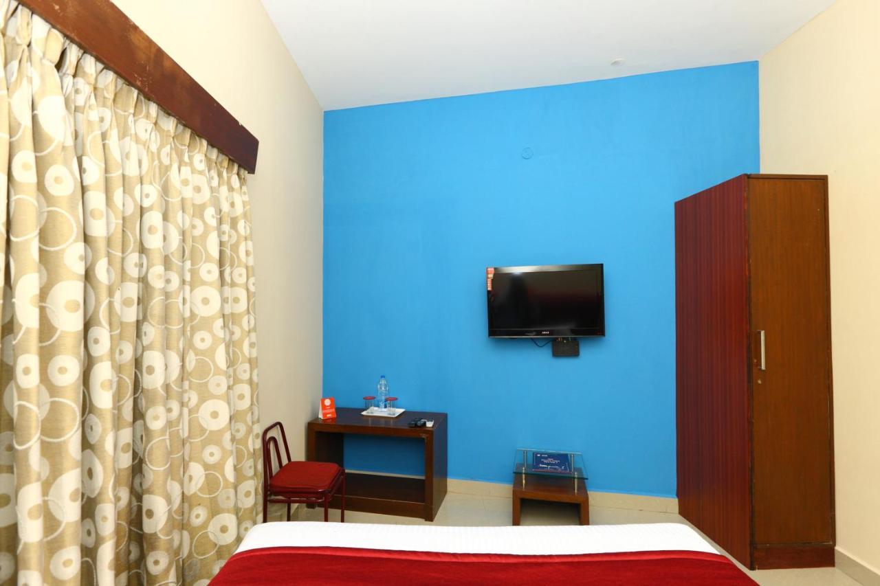 Oyo 8410 Rajeswari Tower Hotel Chennai Exterior foto