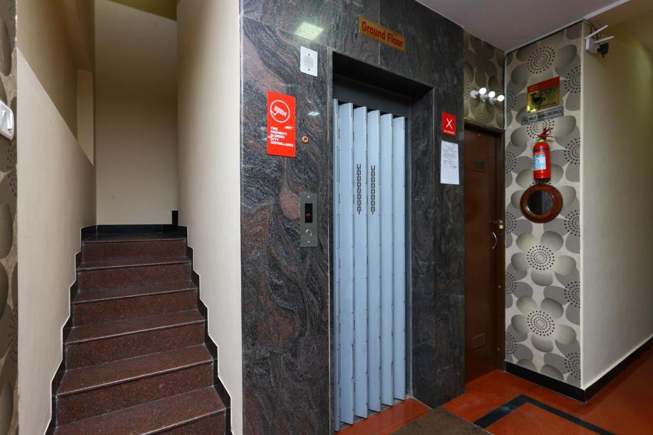 Oyo 8410 Rajeswari Tower Hotel Chennai Exterior foto