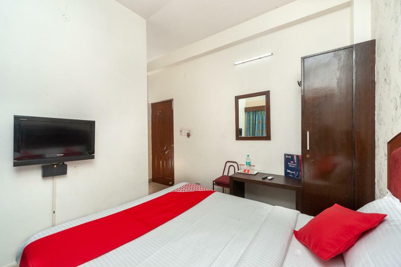 Oyo 8410 Rajeswari Tower Hotel Chennai Exterior foto