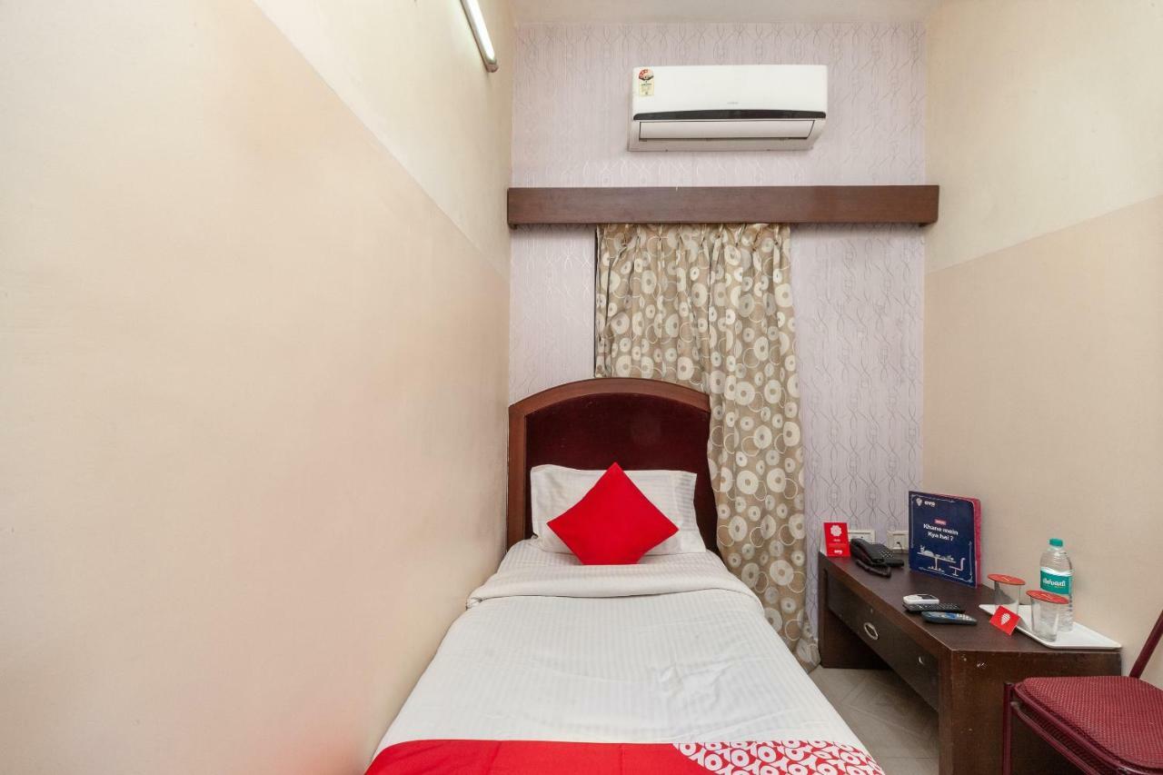 Oyo 8410 Rajeswari Tower Hotel Chennai Exterior foto
