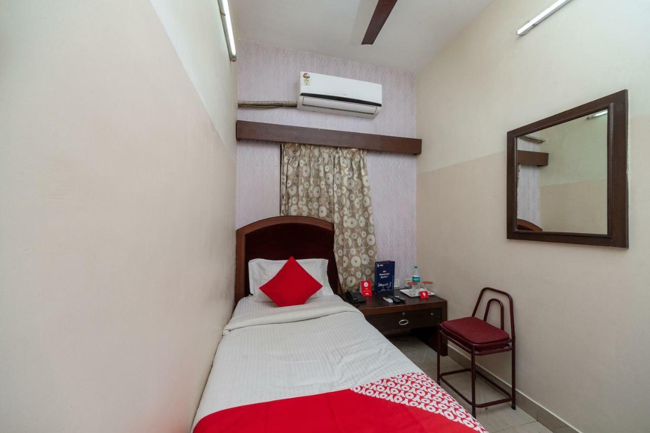 Oyo 8410 Rajeswari Tower Hotel Chennai Exterior foto