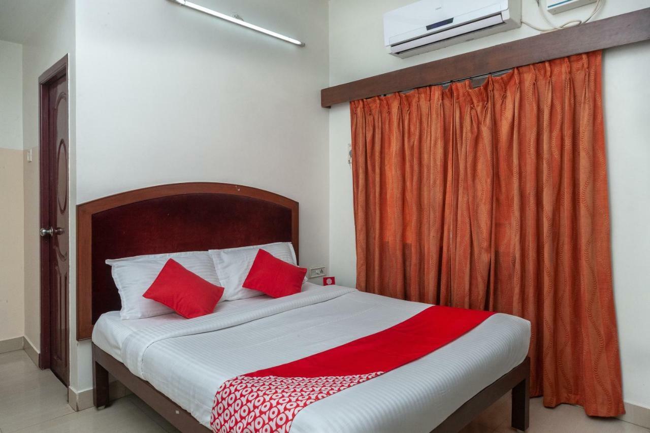 Oyo 8410 Rajeswari Tower Hotel Chennai Exterior foto