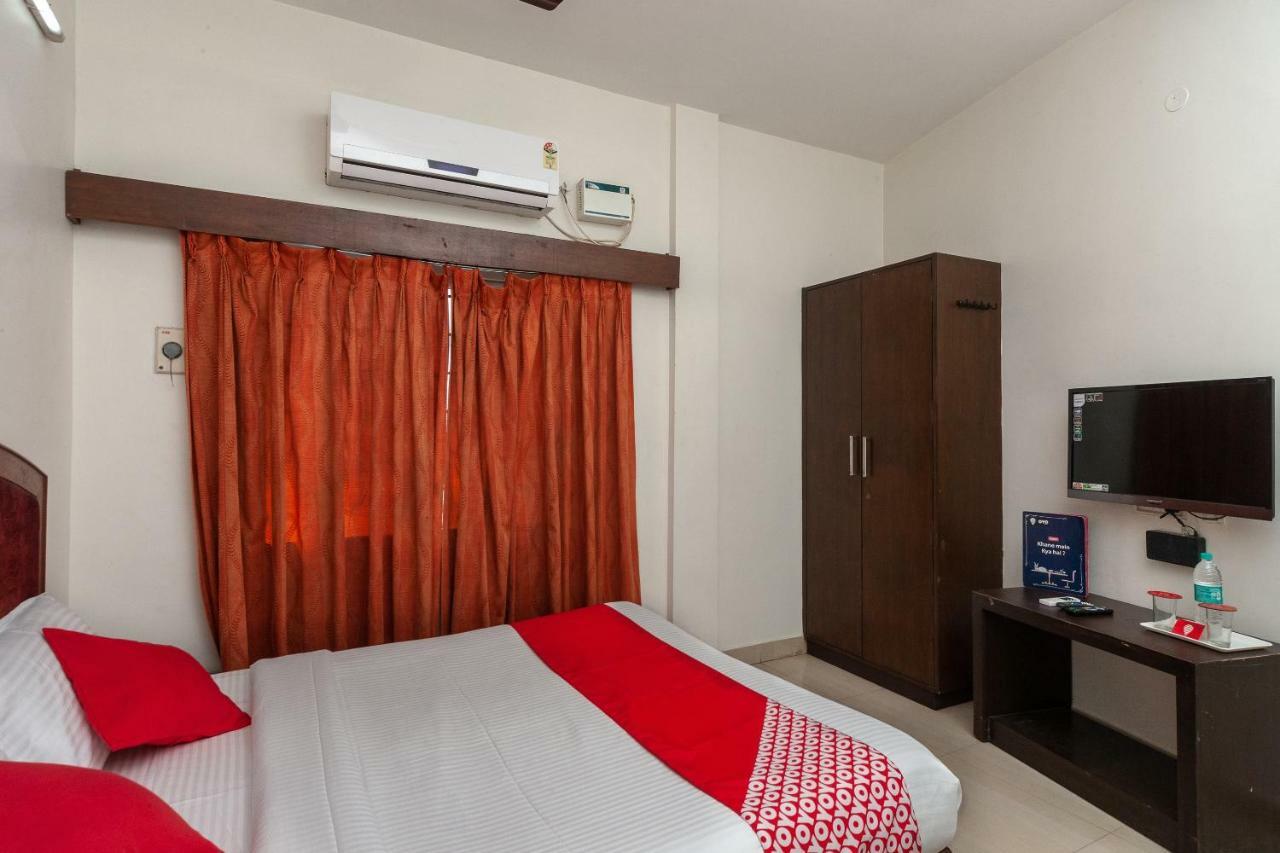 Oyo 8410 Rajeswari Tower Hotel Chennai Exterior foto